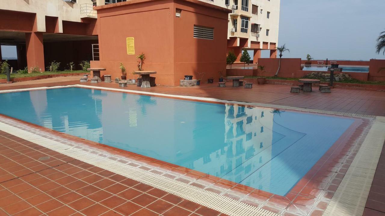 Prestige Pelangi Riverside'S Home Kota Bharu Dış mekan fotoğraf
